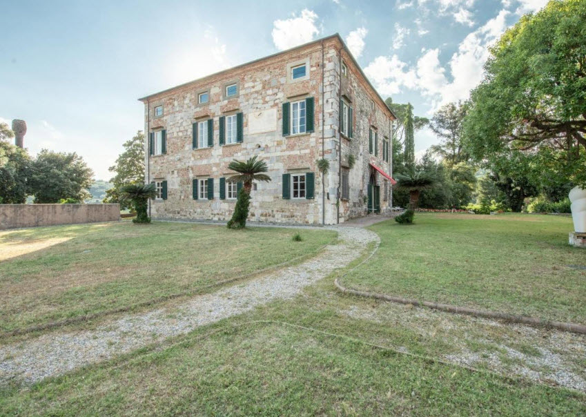 Castello di Filettole, Italy